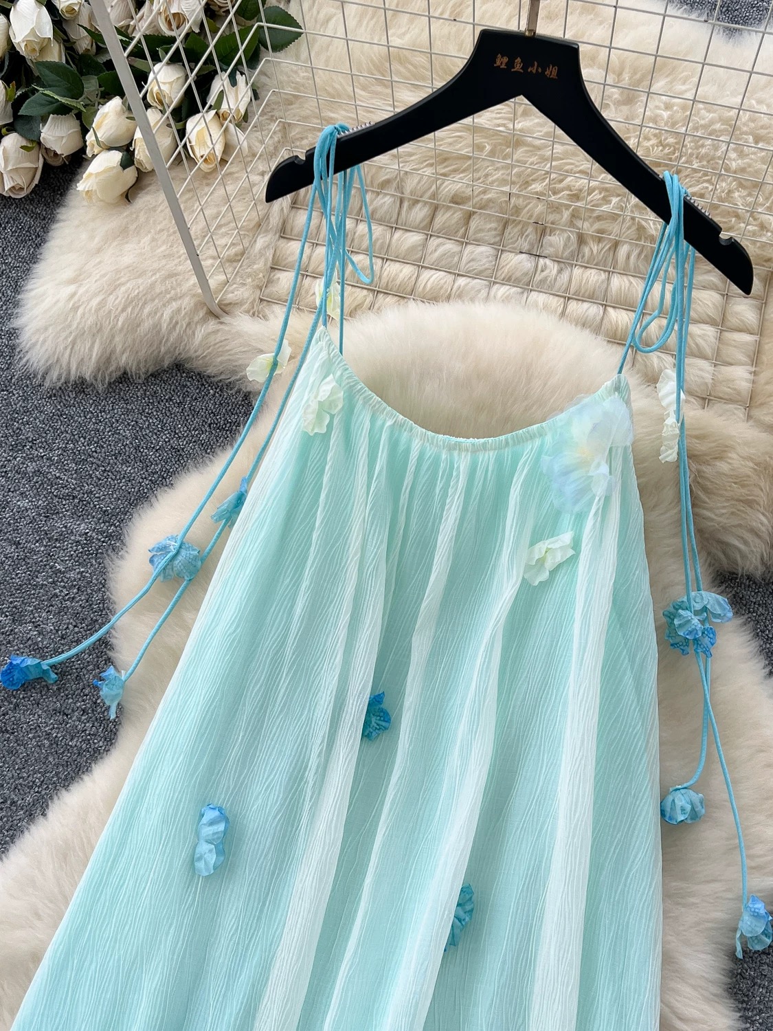 Uber everywhere dress CD765 images